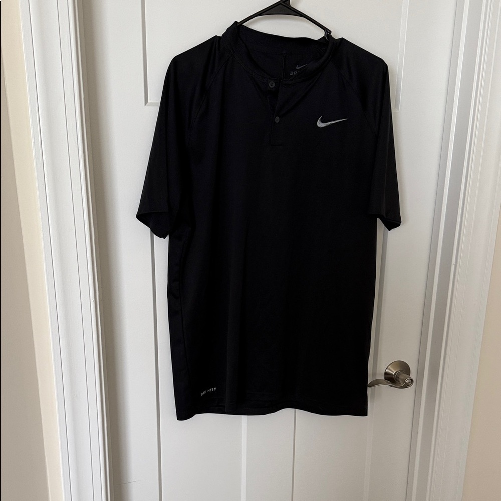 Nike Men's Black Polo Shirt